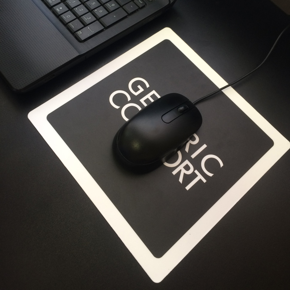 Magnetic mouse pad for desk Uno